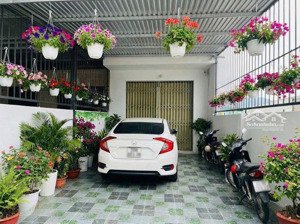 nhà thị trấn diên khánh sát chợ thành-hàng hiếm trong khu vực phù hợp an cư....