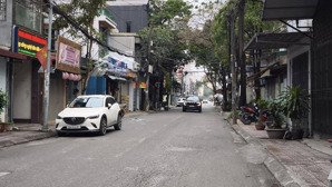 nhà lý sơn vỉ hè 2 bên, đường 4 làn xe 50m tới cầu đông trù, 90m2 mt5m 19.5 tỷ