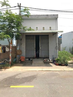 bán căn nhà rẻ nhất khu dân cư xuyên á, đang cho thuê có sẵn thu nhập