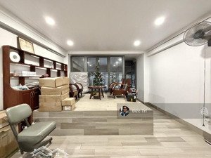 bán tòa nhà chdv hxh cách mạng tháng tám q10 dt 7m x 27m hđt 130tr/th nhà 4 tầng giá 57 tỷ