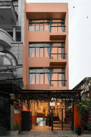 tòa nhà góc 2 mặt thoáng nguyễn đình chiểu: hầm 4 tầng, thang máy (6.5x21m) 11 phòng ntcc, 45 tỷ tl