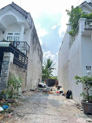 đất đông hoà - tp dĩ an gần sân vận động dĩ an