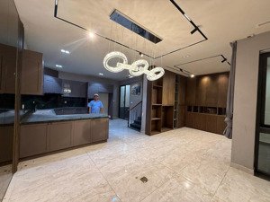 cho thuê nhà 37 đường thảo điền, quận 2 kd ngay 93m(7.3x13) thiết kế thoáng 70tr/th. lh:0773961605