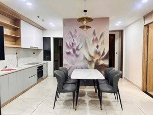 hot!! cần bán nhanh căn hộ midtown 2pn giá chỉ 9tỷ350. liên hệ: em thắm