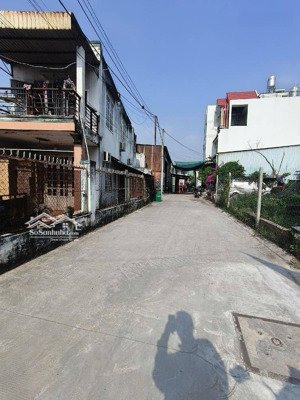 nhà 3 tầng hẻm 5m sát ql13 xe 7 chỗ đậu trong nhà - khu vip hiệp bình phước - tặng full nội thât