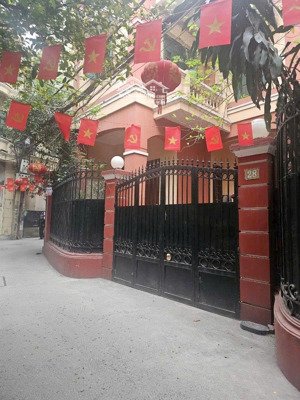 lô đất tại xuân la, ngõ oto thông. dt 75m2 4 tầng, lô góc, mt 5m,rất thoáng. phù hợp xây toà chmn