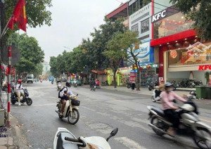 nhà mặt phố ngô xuân quảng, trâu quỳ, gia lâm, dt 40m, 3 tầng, 2 mặt tiền,đường 22m, nhỉnh 15 tỷ.