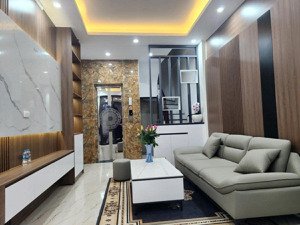 bán nhà mặt phố tại định công, 9,8 tỷ, 30 m2, đẹp, nhiều tiện ích