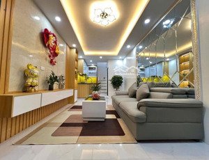 siêu vip bán nhà trung phụng , thổ quan, nhà mới đẹp , ngõ 3 gác thông 30mx5tầng * 8tỷ9