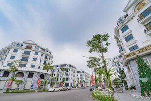 cho thuê căn hộ 2n1k giá 7tr. ô tô đỗ cửa