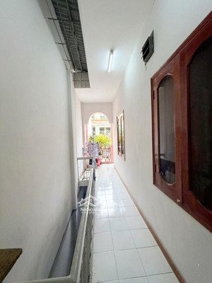 bán nhà hoàng hoa thám tân bình dt 172m2 ngang 6m gần nhà ga t3