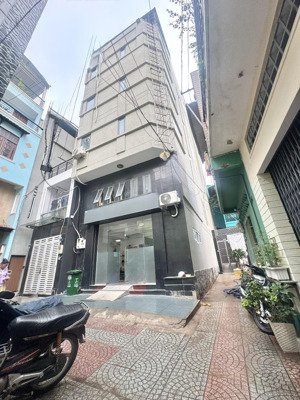 giảm 3tỷ - chdv 5tầng (6 x 18) (15phòng) thu nhập 120tr/th - giáp q1 - 40m ra mặt tiền xvnt