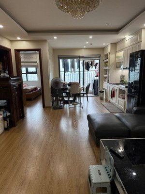 hiếm !! căn bán 2 ngủ 2w - 73m2 tòa wisteria ntcb giá tốt 6.15 tỷ bao phí