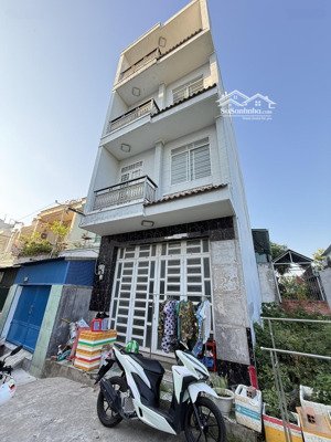chủ bán đổi nhà mới - 4 tầng 4pn - hẻm 4m - an ninh sạch sẽ - gần chợ và trường học
