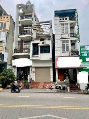 chính chủ bán nhà 2,5 tầng 68m2 mặt đường ba lan - giếng đáy, hạ long - kinh doanh đắt giá.