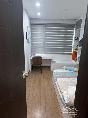 cần bán gấp căn hộ 3pn 152m2 view hồ nhân chính, giá rẻ xuyên đáy, cực hiếm cho cư dân mua để ở