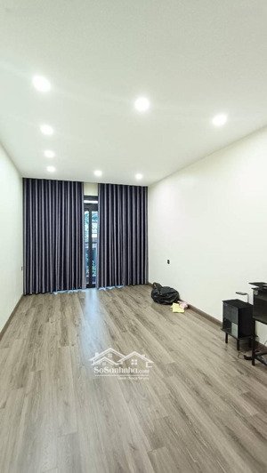 bán nhà tư đình long biên hà nội diện tích : 33m2 x 5 tầng x 9,7 tỷ ôtô đỗ cửa thông