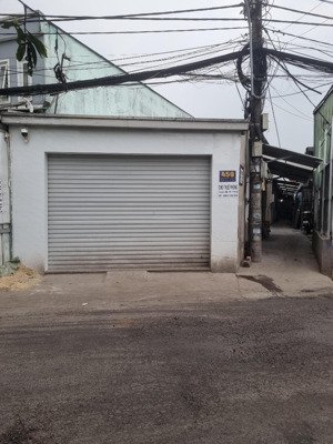 phòng trọ mới xây xong 459 kha vạn cân, ngay mặt tiền đường xe lửa, gần chợ hiệp bình