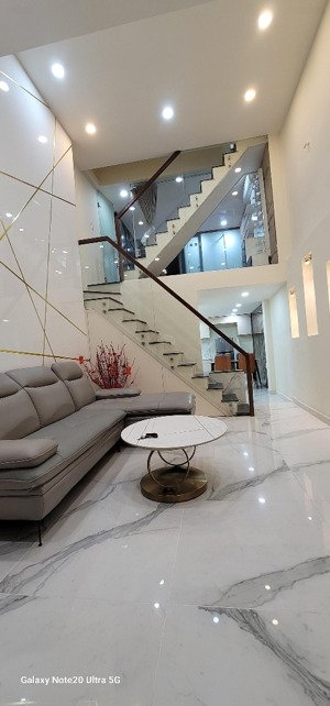 #tânbình 3 tầng btct full nt 3pn 3wc sát chợ phạm văn hai 1 căn ra đường nhựa 5,45 tỷ tl