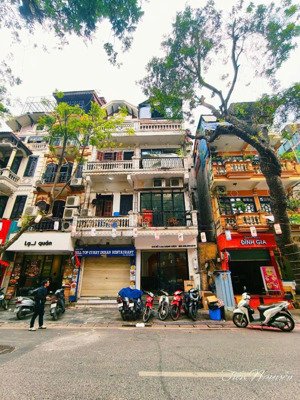 mặt phố cổ hàng lược - hiếm - vỉa hè thênh thang - kinh doanh ngày đêm - sổ đẹp.