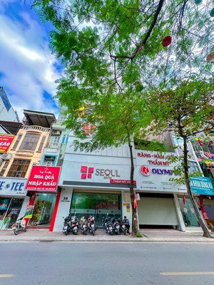 cho thuê nhà mặt phố thái thịnh, diện tích 90m2 x 3 tầng, mt 9m, giá thuê 44 triệu