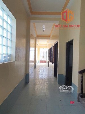 cho thuê nhà 1t3l mặt tiền đường đồng khởi gần sở tnmt ,p.tam hiệp giá 25tr/tháng