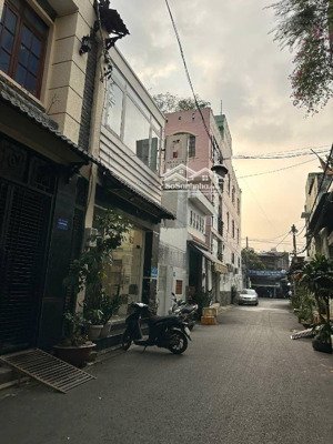 hẻm nhựa 8m thông cầu xéo giáp gò dầu & tktq tân phú 65m