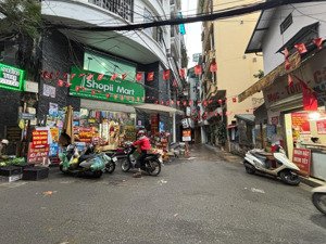 bán nhà cạnh cầu vượt hoàng hoa thám, dt 48m2 - mt 4m4 có nhà 4 tầng sẵn, ngõ ba gác thông, giá tốt