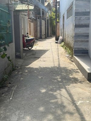 cần bán cặp nhà liền kề 2 tầng thông nhau - ngang 8m - 3 mặt thoáng - sau lưng nhà mặt tiền