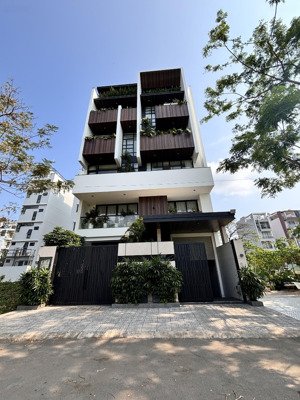 bán nhà ngay mặt tiền nguyễn văn hưởng, thảo điền, thủ đức - dt 9x35m - cn 280m - giá 39 tỷ