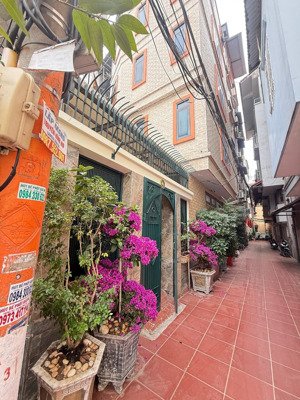 hoàng hoa thám 13.8 tỷ, 29m2, 5 tầng, sdcc, ngõ thông ra văn cao