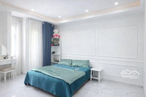 nhà mới đẹp an ninh tuyệt đối, 4 tầng, quận 7