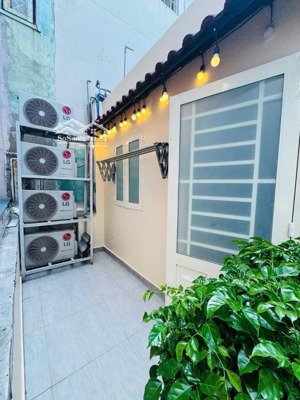 bán nhà hxh dt 4m*10m 5ty450 2tầng phạm văn hai