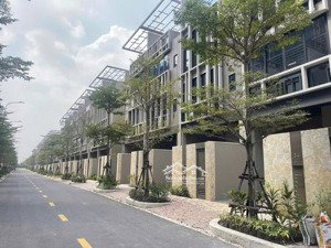 cho thuê biệt thự sycamore bình dương, 45 triệu, 90m2,gồm 4pn -4wc