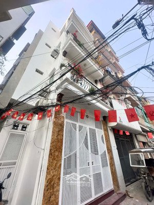 hoàng hoa thám 13.5 tỷ, 31m2, 4 tầng, lô góc, ngõ thông hoàng hoa thám - vĩnh phúc, sdcc.