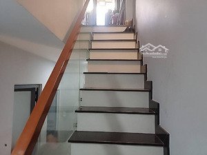 chủ định cư mỹ- gấp bán -nhà 4 tầng 5 pn - bùi đình tuý- p12 - dt 66m2 ngang 5,5 - chỉ 7,x tỷ