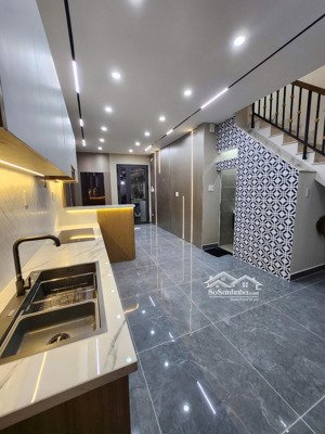 bán nhà mới hẻm 171 tôn thất thuyết 2 phòng ngủ quận 4