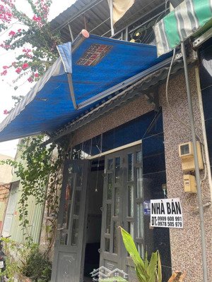 cần bán nhà đang ở quận bình tân