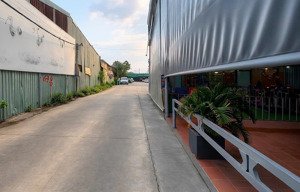 kho đẹp cần cho thuê gấp ở đường đào trí diện tích kho 350m2