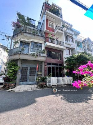 nhà đẹp đường thông ngay ngã tư ga qua gò vấp 5 phút