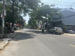 cần bán lô đất đẹp đường nguyễn duy trinh - vị trí kinh doanh tốt - dt : 370 m2 ( rộng 10m )