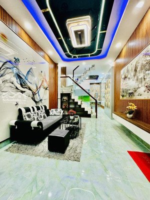 chỉ nhỉnh 4 tỷ có nhà mới ở ngay phú định, bình đông q8