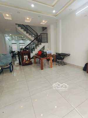 nhà 4 tầng ngay trường đại học kinh tế đường nguyễn văn linh bình hưng bình chánh