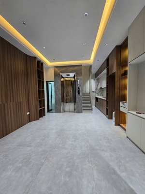 bán nhà mới thang máy nội thất cực xịn. hà trì 1, hà đông. 41m2 5 tầng . 8,48 tỷ