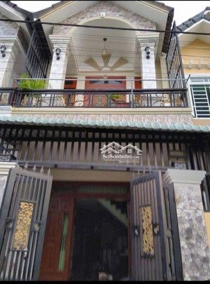 bán nhà 1 trệt 1 lầu dt 70m2 đường lồ ô giáp làng đại học