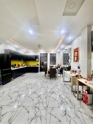 bán nhà mặt tiền kdc phú lợi quận 8, 5 lầu, 5pn, 5x22 chỉ 8,9 tỷ