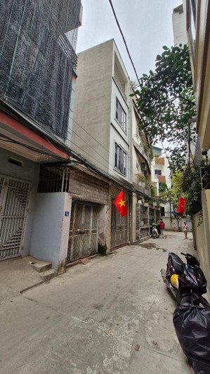 đội cấn lô góc 2 mặt tiền 5.8 tỷ - ngõ rộng 5m - sân chung thoáng rộng - gần phố