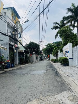 chỉ 3,7 tỷ bán nhà ngay tân thới nhất , ngang 4,8m gần phan văn hớn , shr .