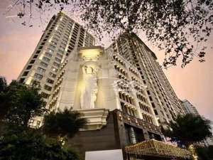 bán căn hộ 234m dleroi soleil tầng cao nội thất cao cấp view hồ tây trực diện có thương lượng.