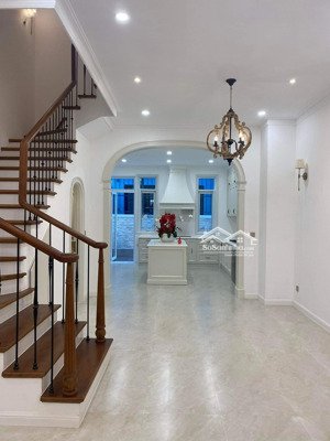 chính chủ cần bán gấp nhà phố nội thất cao cấp kđt lakeview city dt 5x20m 3 lầu view công viên